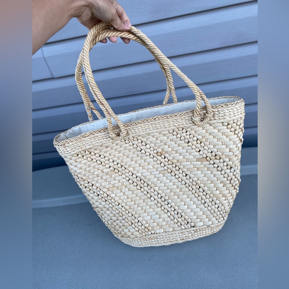 Hand-Woven Straw Bag Stylish Simple Shoulder Beach Bag
